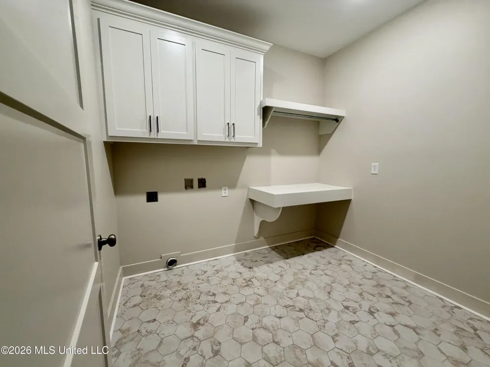 39 Forest Barnes Road Petal, MS 39465