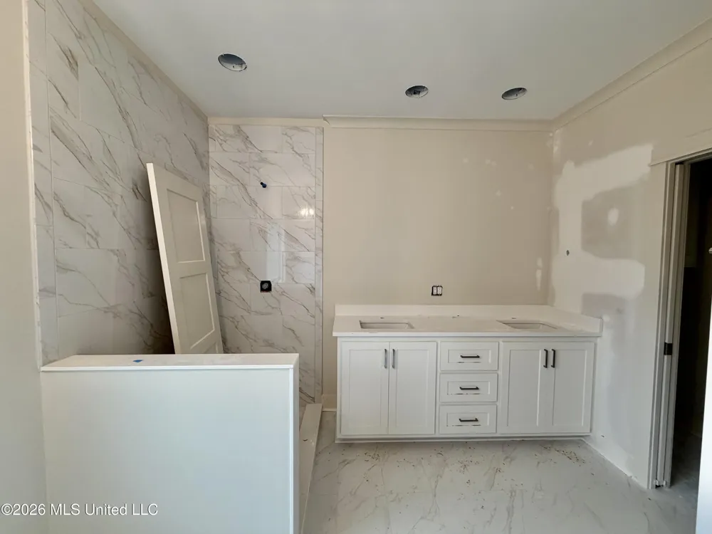 39 Forest Barnes Road Petal, MS 39465