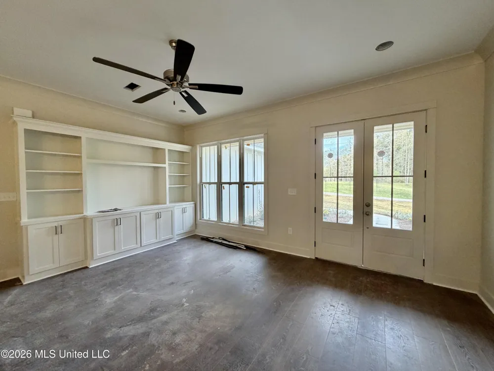 39 Forest Barnes Road Petal, MS 39465