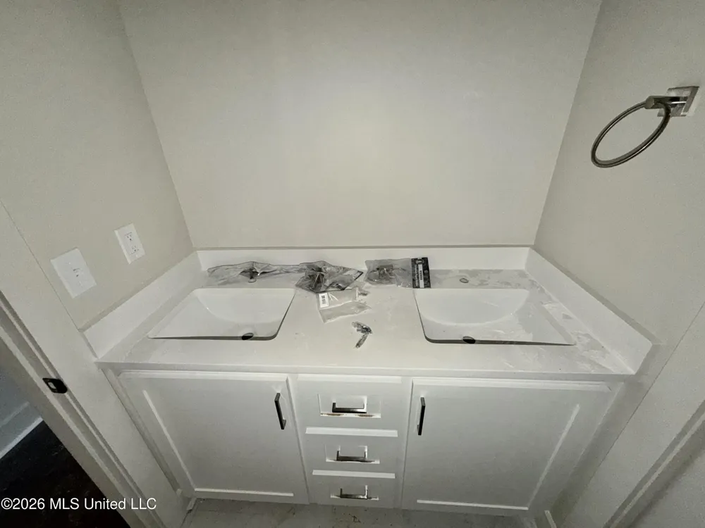 39 Forest Barnes Road Petal, MS 39465