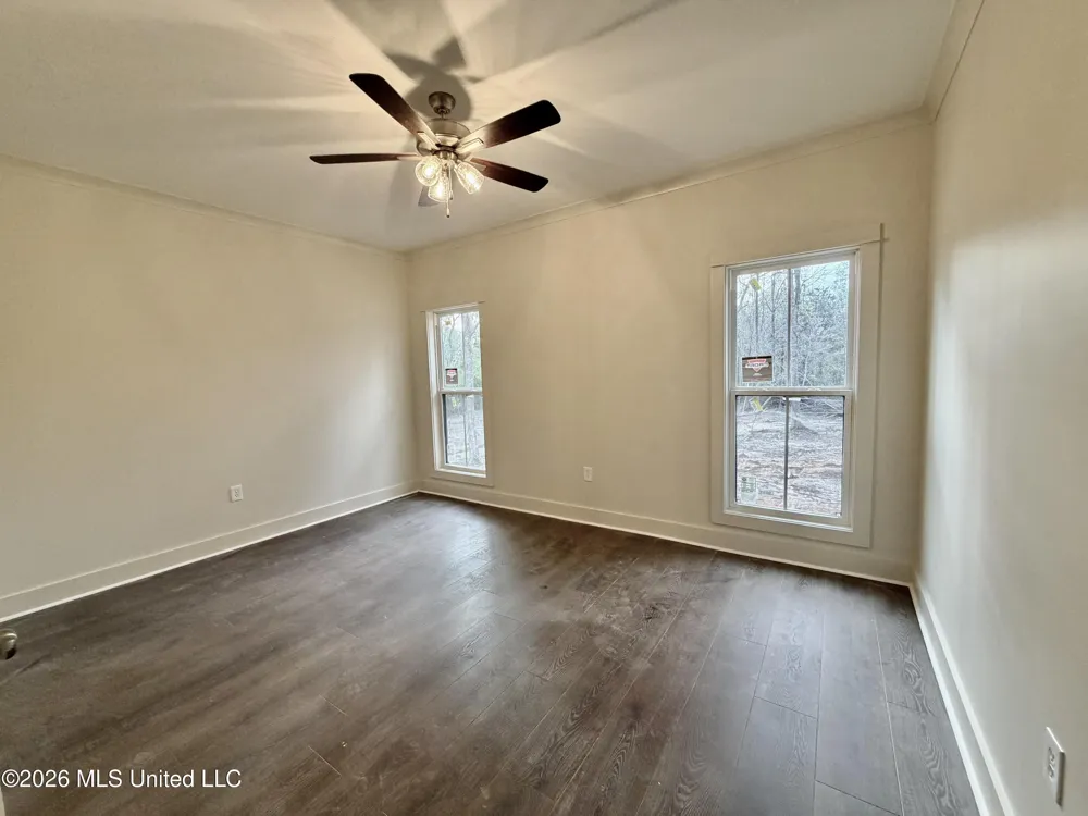 39 Forest Barnes Road Petal, MS 39465