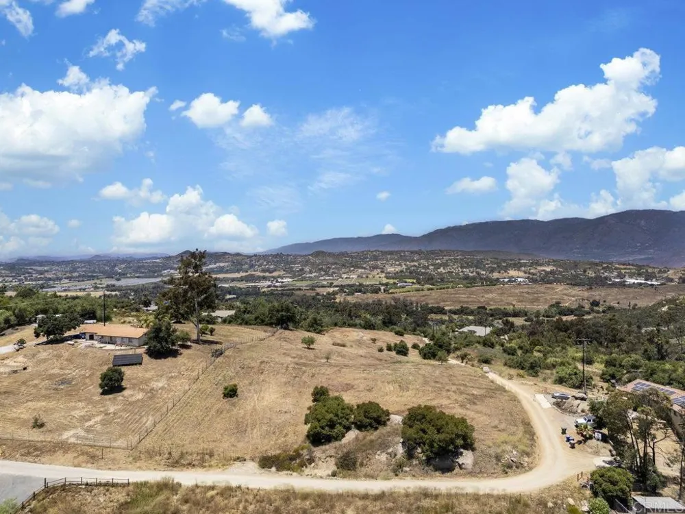 15642 Mathew Road Valley Center, CA 92082