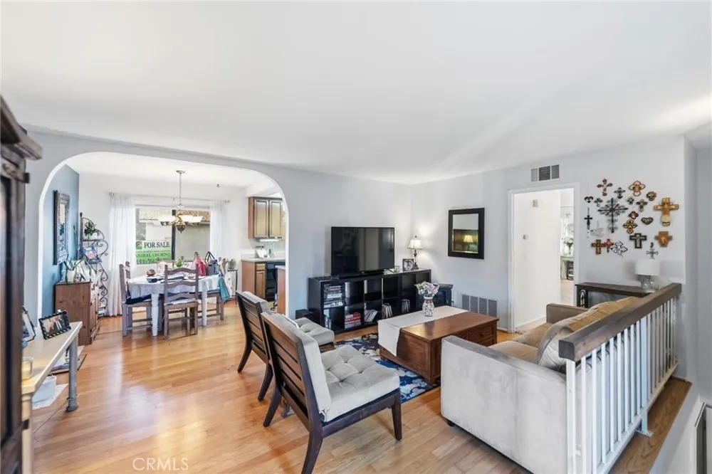 16865 Donwest Tustin, CA 92780
