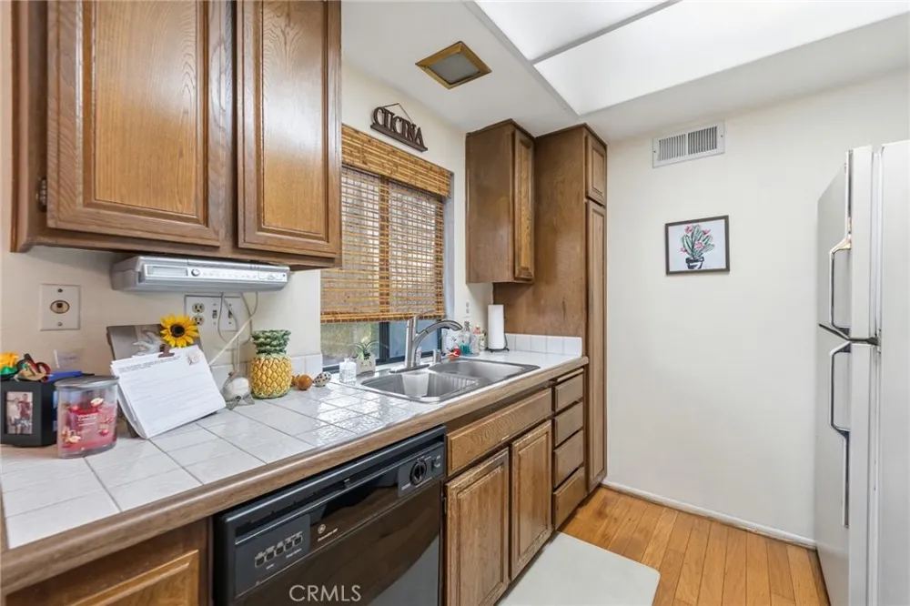 16865 Donwest Tustin, CA 92780