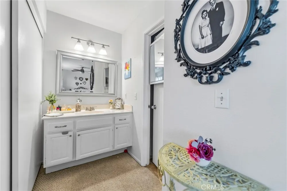 16865 Donwest Tustin, CA 92780