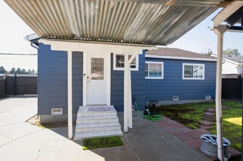 24 Amesti Road Watsonville, CA 95076
