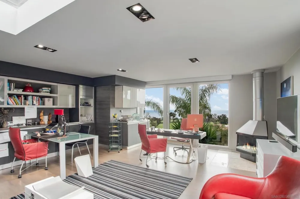7116 Country Club Drive La Jolla, CA 92037