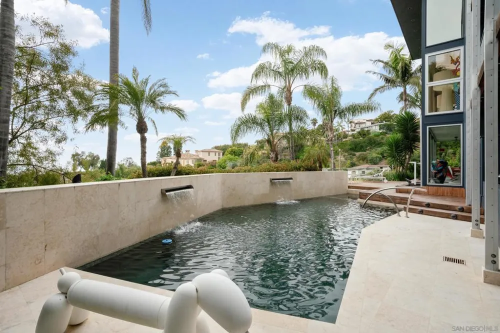 7116 Country Club Drive La Jolla, CA 92037