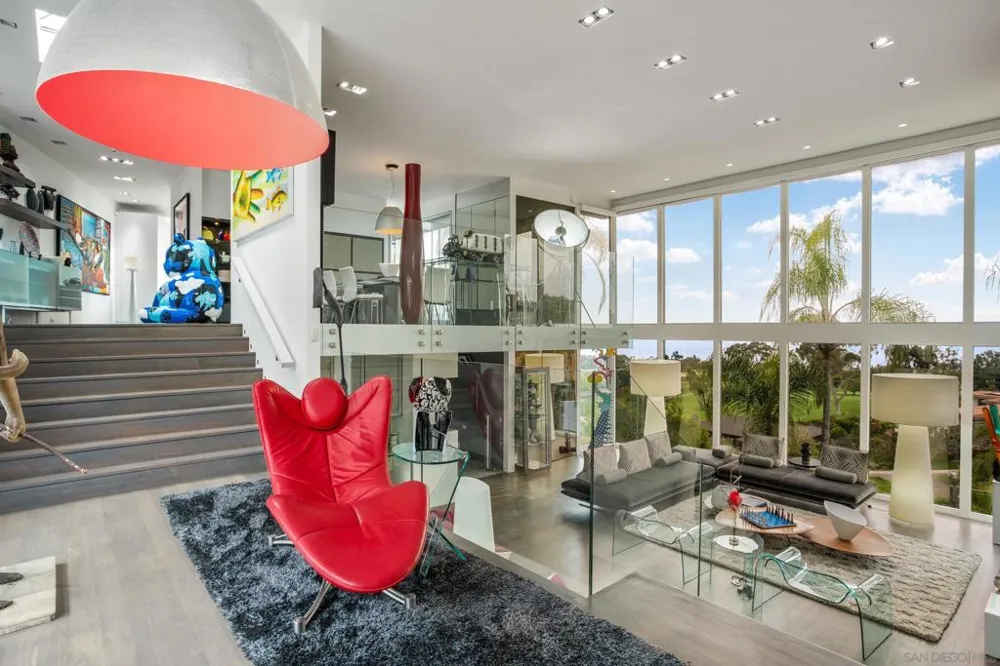 7116 Country Club Drive La Jolla, CA 92037