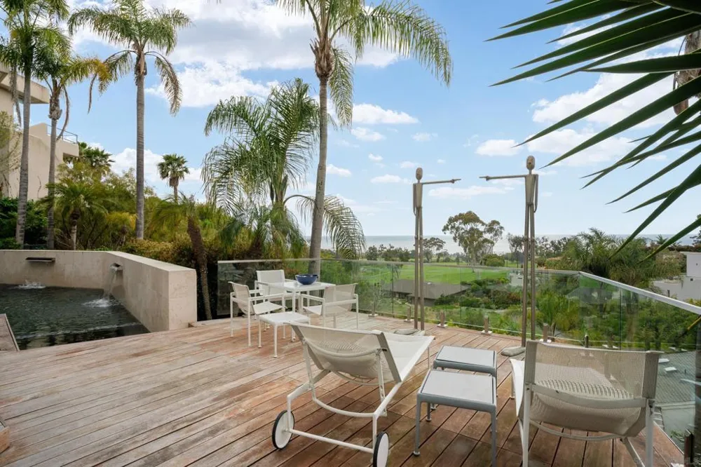 7116 Country Club Drive La Jolla, CA 92037