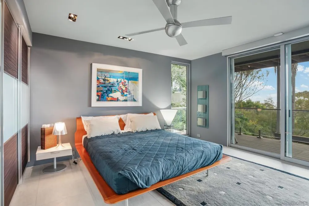 7116 Country Club Drive La Jolla, CA 92037