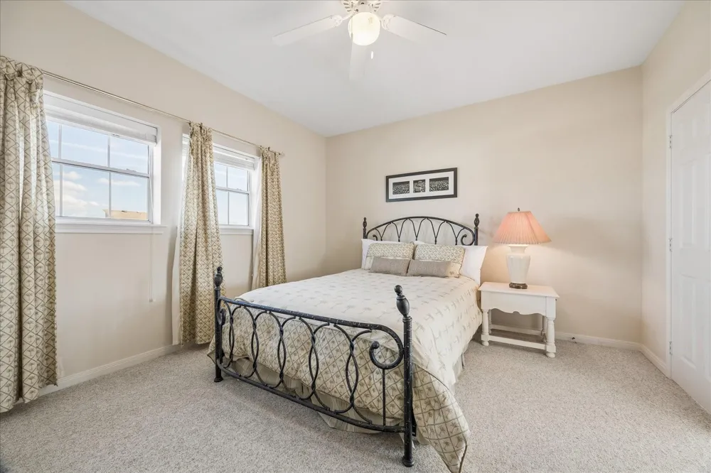 918 Long Reach Drive Tiki Island, TX 77554