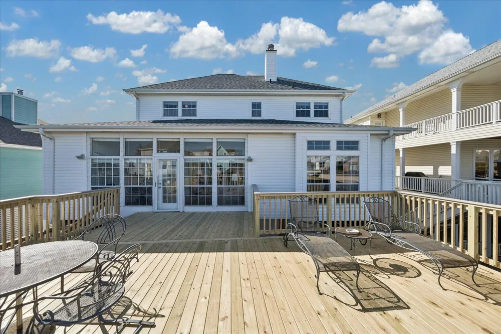 918 Long Reach Drive Tiki Island, TX 77554