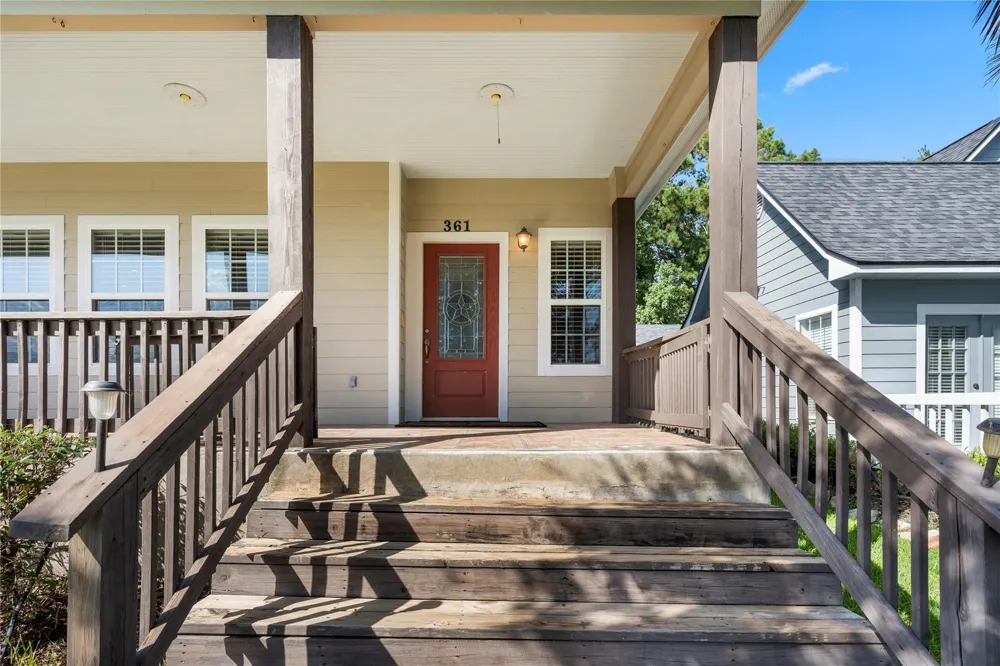 361 Bridgelanding Onalaska, TX 77360