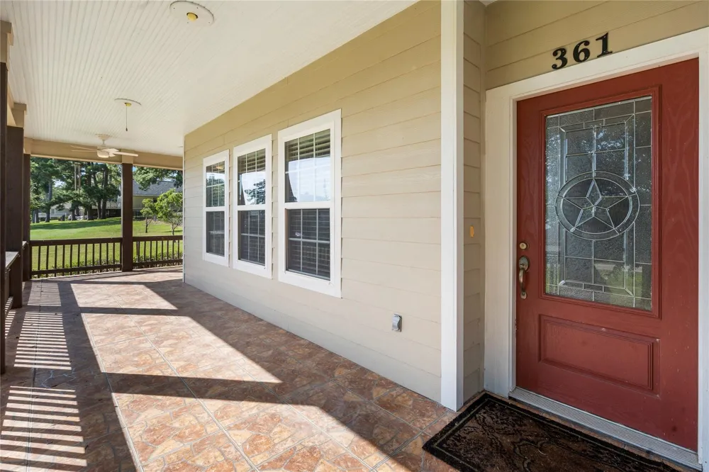 361 Bridgelanding Onalaska, TX 77360