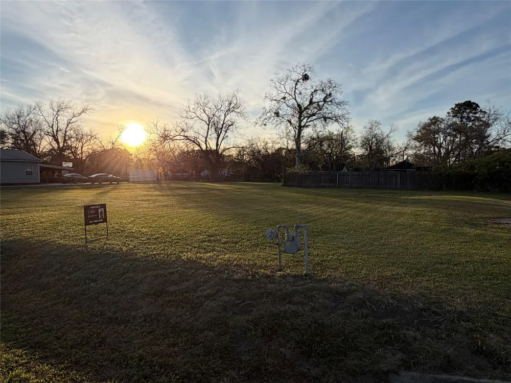 1007 E 2nd Street Sweeny, TX 77480