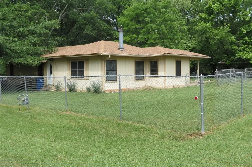 380 Keeland Dr New Waverly, TX 77538