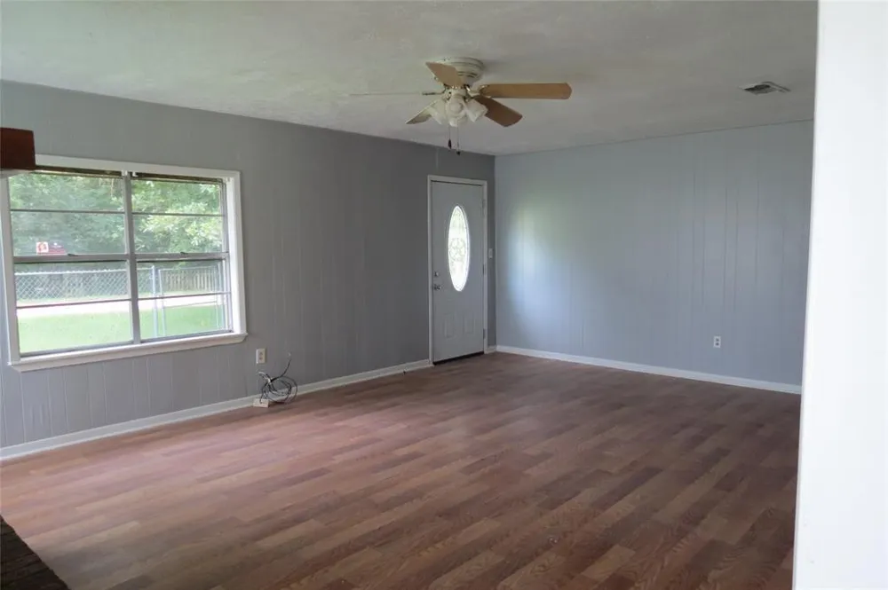 380 Keeland Dr New Waverly, TX 77538