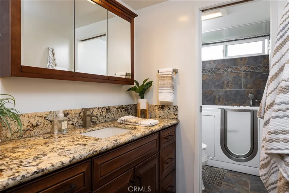 3 White Water Drive Corona del Mar, CA 92625