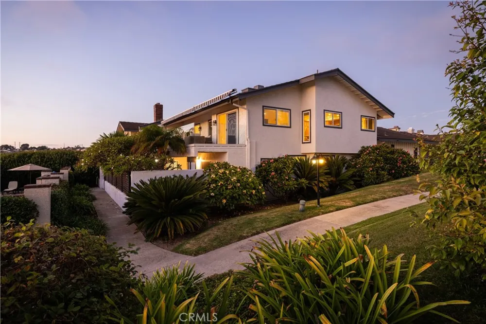 3 White Water Drive Corona del Mar, CA 92625