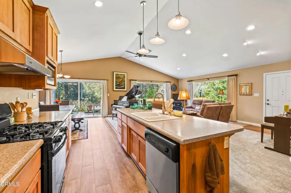 31195 Brush Creek Road Fort Bragg, CA 95437