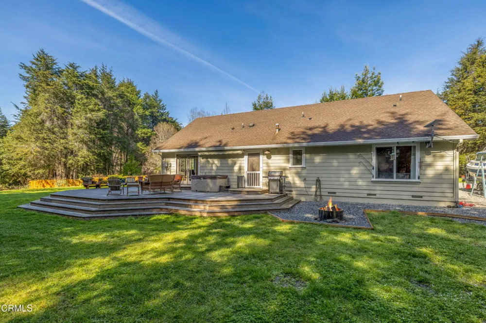 31195 Brush Creek Road Fort Bragg, CA 95437