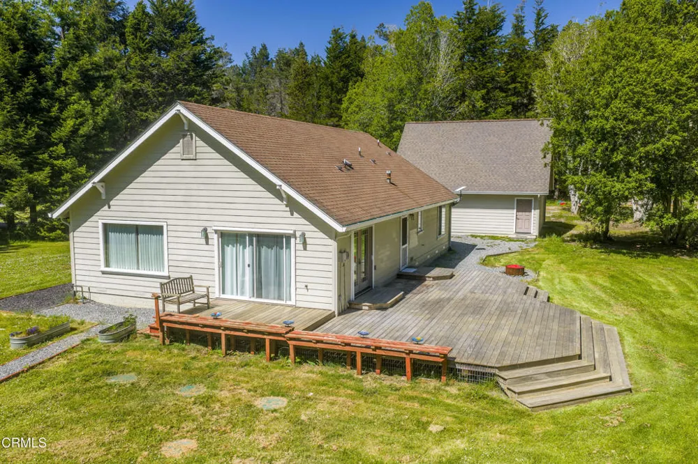 31195 Brush Creek Road Fort Bragg, CA 95437