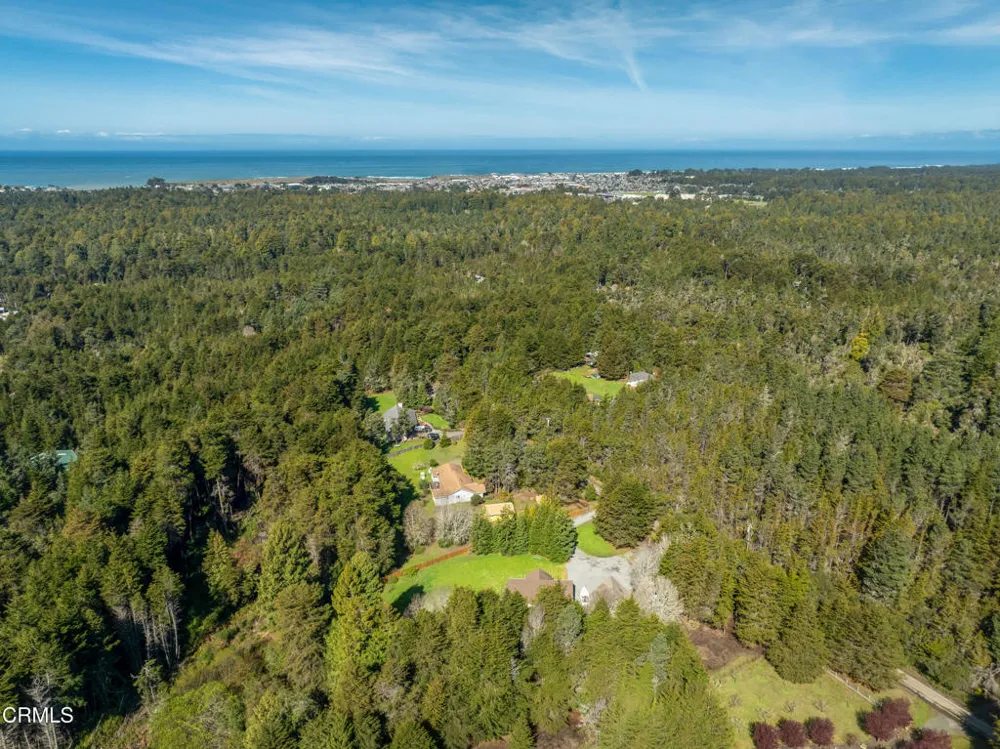 31195 Brush Creek Road Fort Bragg, CA 95437