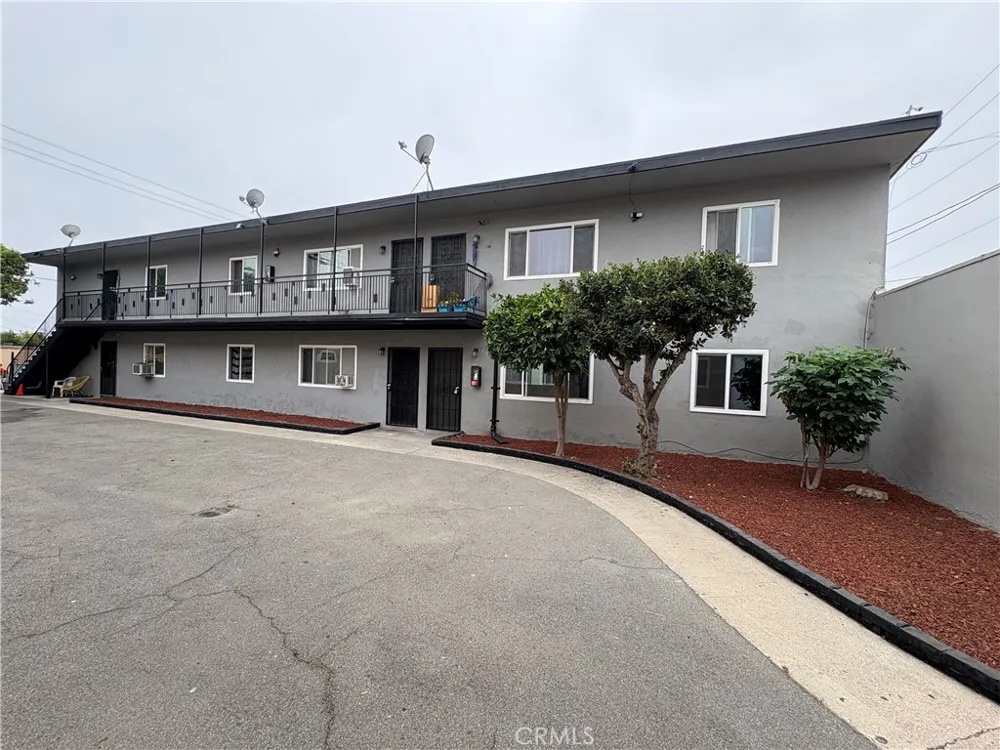 1905 W Myrtle Street #3 Santa Ana, CA 92703