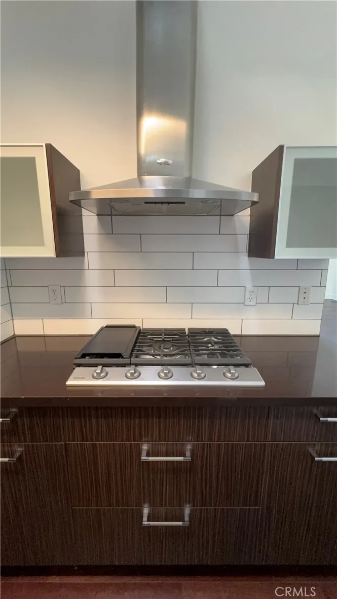 600 S Ridgeley Los Angeles, CA 90036