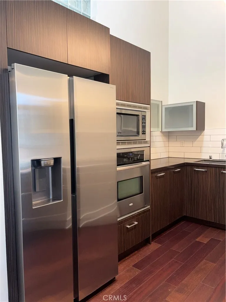 600 S Ridgeley Los Angeles, CA 90036