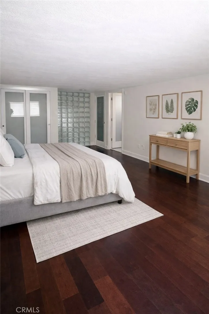 600 S Ridgeley Los Angeles, CA 90036