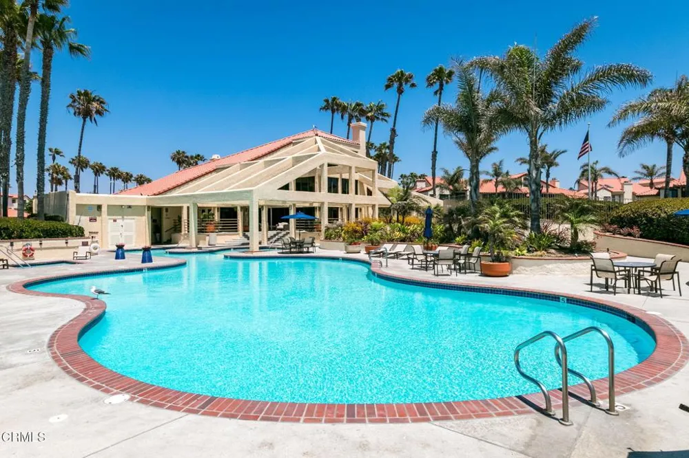 2277 Martinique Lane Oxnard, CA 93035