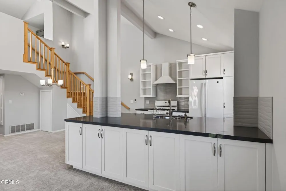 2277 Martinique Lane Oxnard, CA 93035