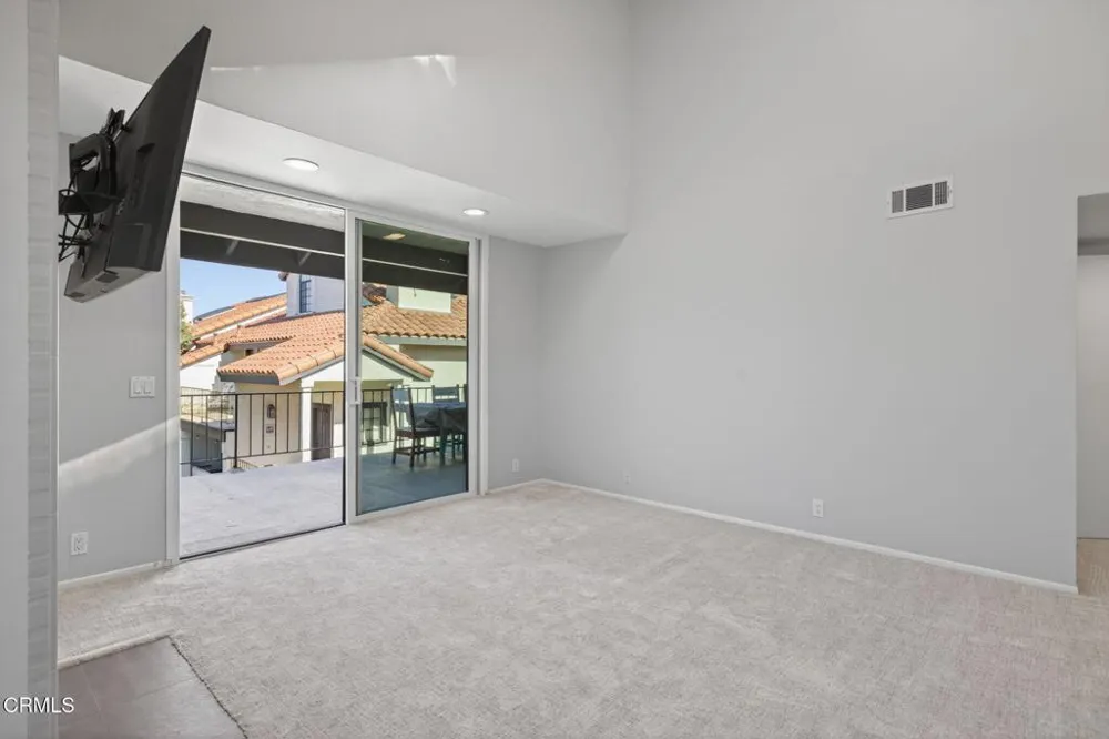 2277 Martinique Lane Oxnard, CA 93035