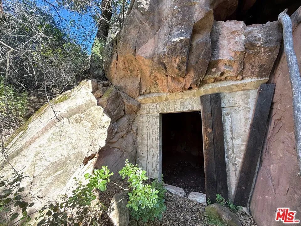 Red Rock Road Topanga, CA 90290