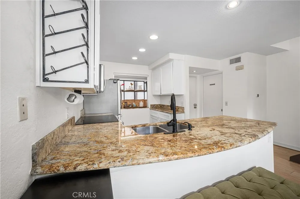 26701 Quail Creek #206 Laguna Hills, CA 92656