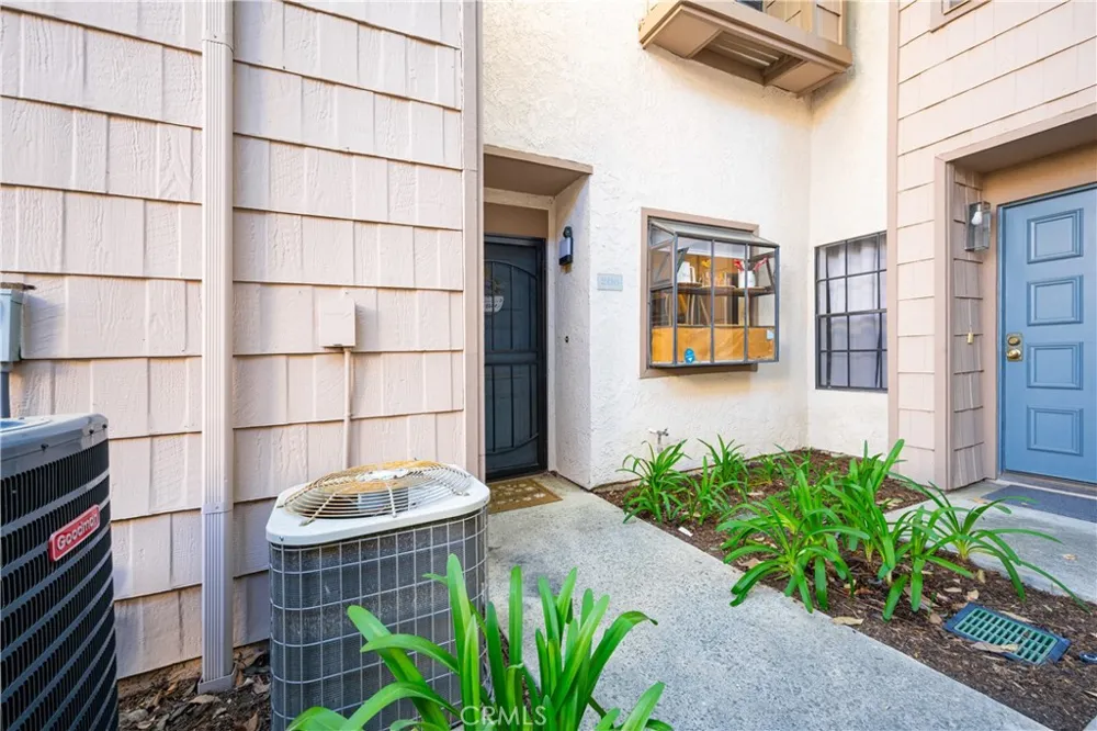 26701 Quail Creek #206 Laguna Hills, CA 92656