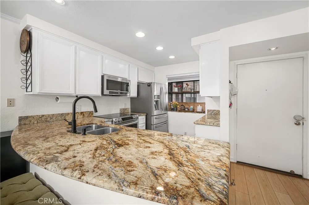 26701 Quail Creek #206 Laguna Hills, CA 92656