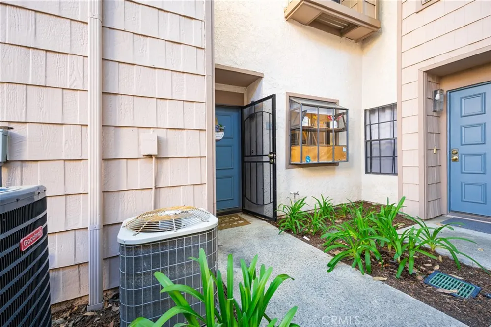 26701 Quail Creek #206 Laguna Hills, CA 92656
