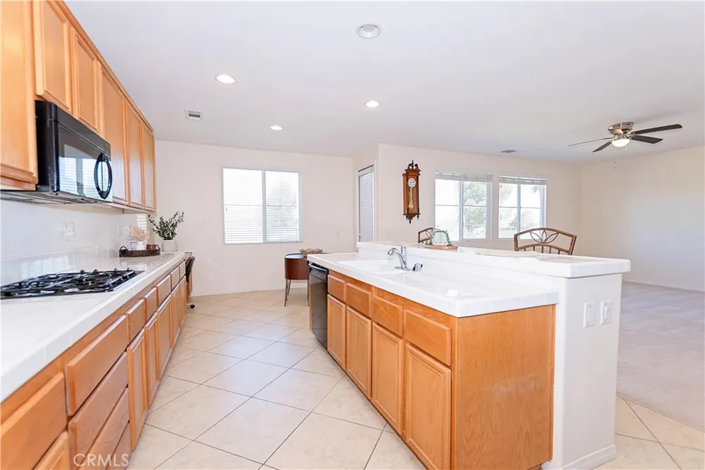 3607 Mountain Shadows Court Palmdale, CA 93551