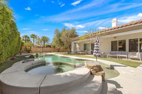 49392 Hohokam River Street