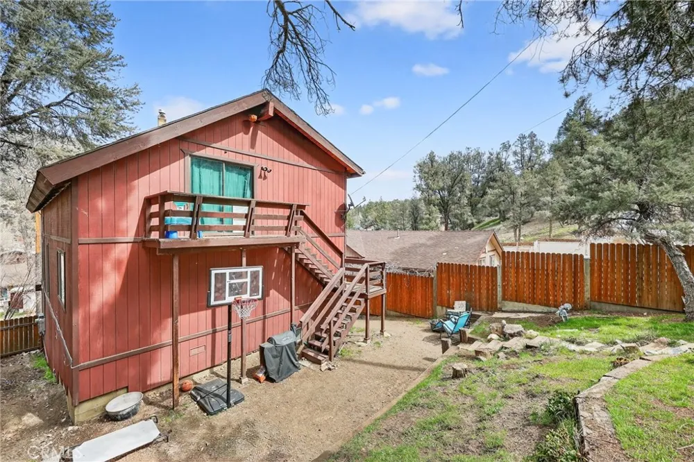 7004 Foothill Drive Frazier Park, CA 93225