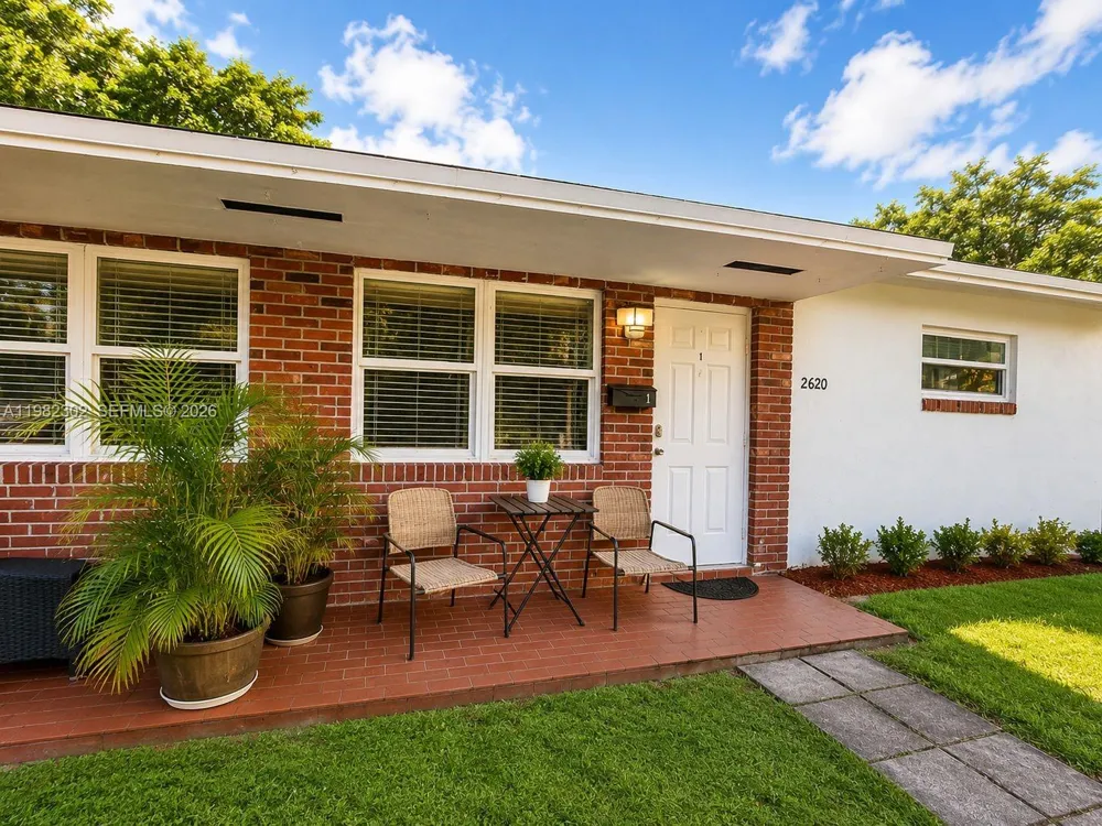 2620 SW 51st St #1-2 Dania Beach, FL 33312