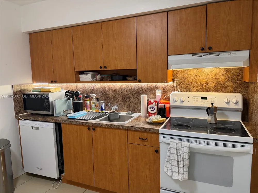 2620 SW 51st St #1-2 Dania Beach, FL 33312