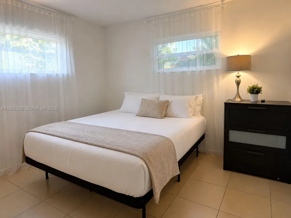 2620 SW 51st St #1-2 Dania Beach, FL 33312