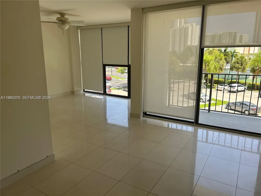 400 Leslie Dr #308 Hallandale Beach, FL 33009