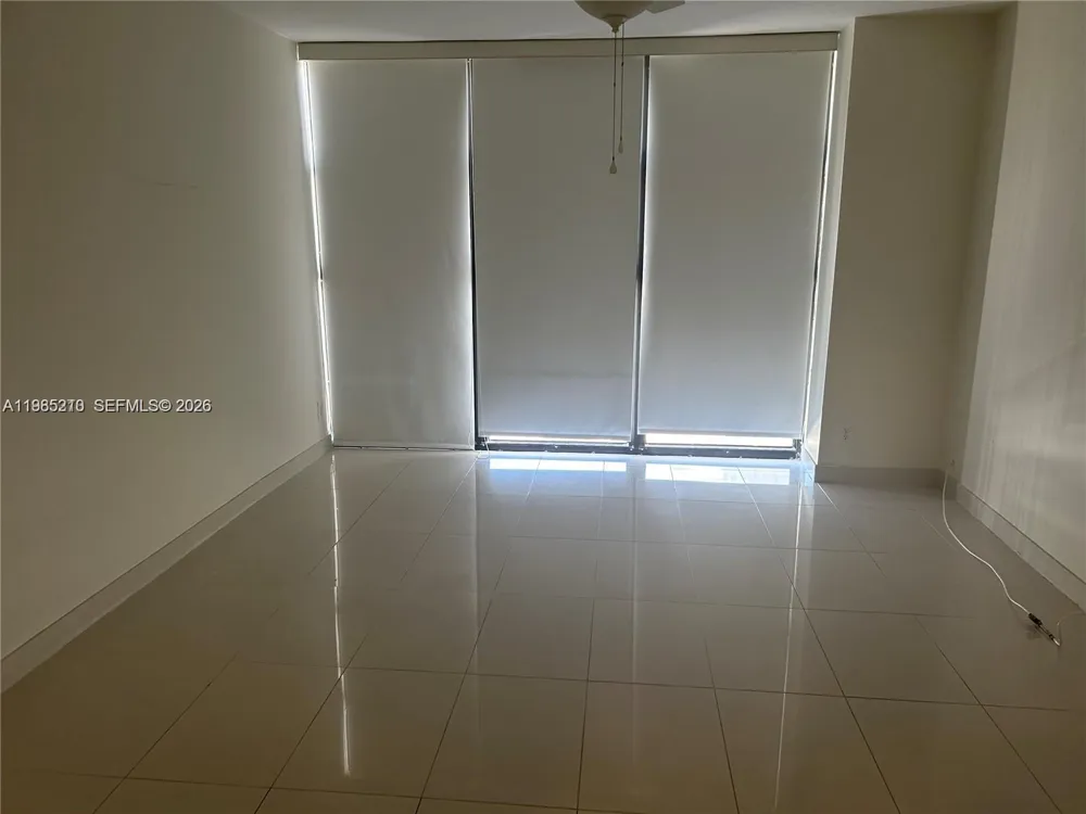 400 Leslie Dr #308 Hallandale Beach, FL 33009