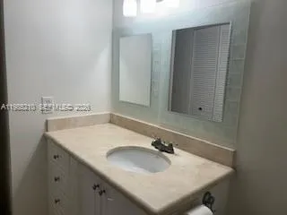400 Leslie Dr #308 Hallandale Beach, FL 33009