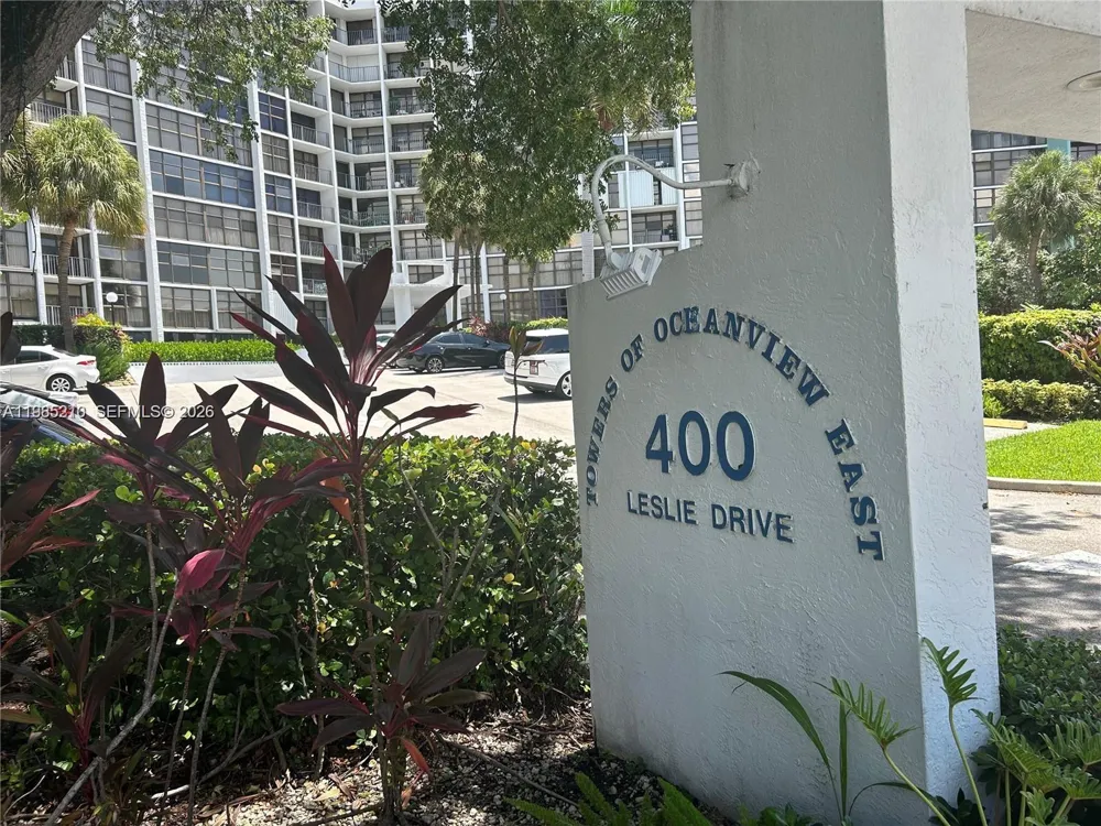 400 Leslie Dr #308 Hallandale Beach, FL 33009
